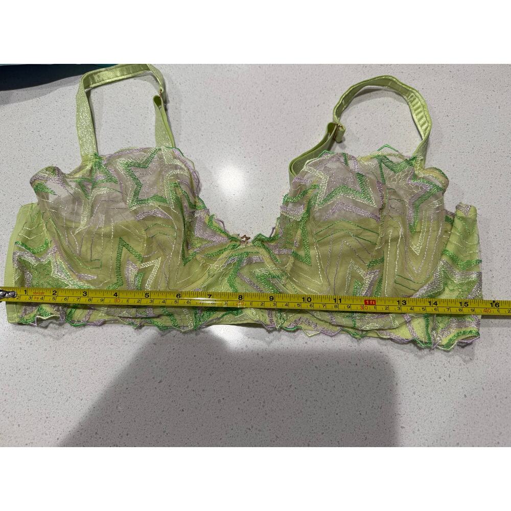 Savage X Fenty Shining Star Embroidered Unlined Demi Bra‎ - Picture 5 of 9